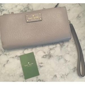 NWT Kate Spade Layton Tech Zip Wallet Beige $158